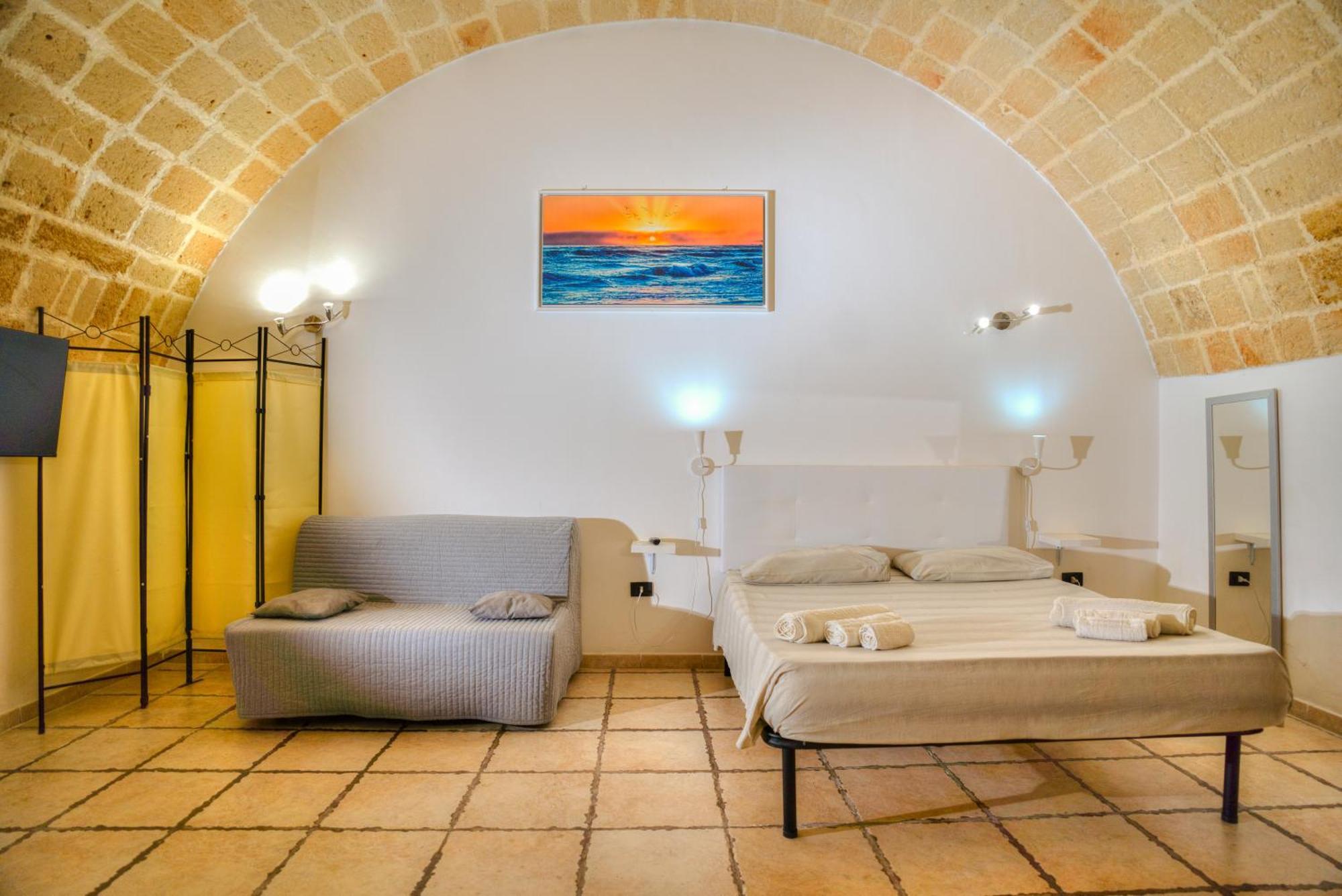 History Station Appartement Brindisi Buitenkant foto